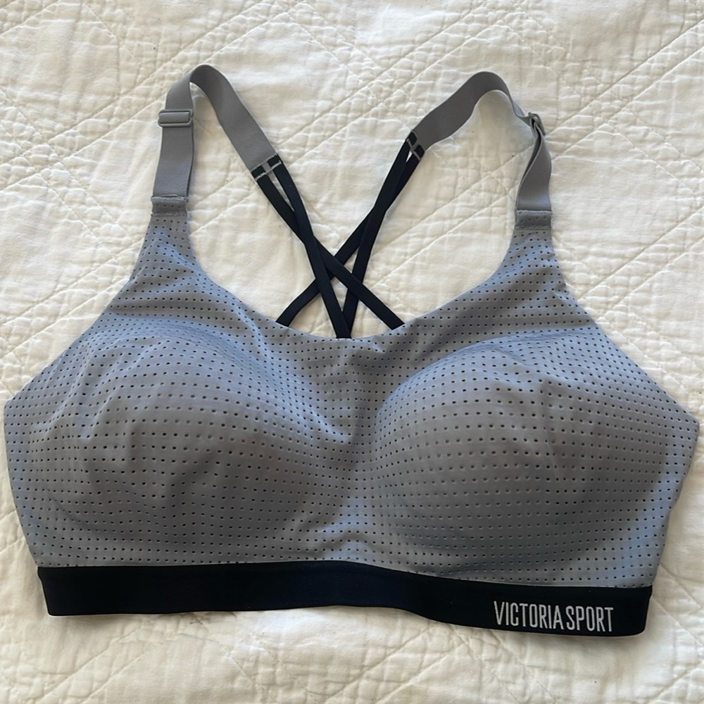 Women’s sport bra